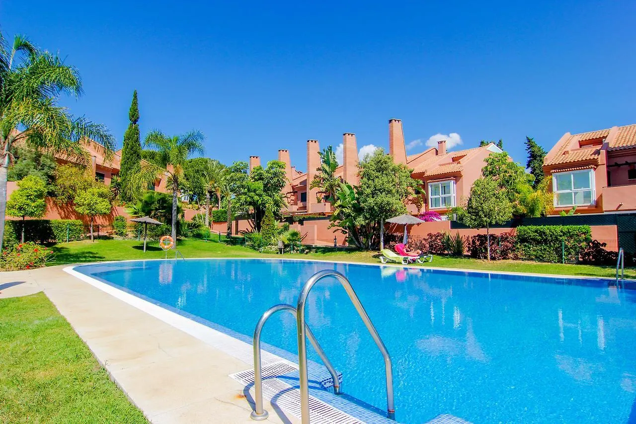 Oleholidays Adosado Mediterraneo Los Monteros 100 M Playa ماربيا بيت للعطل